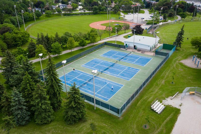 Parkside-Square-tennis-court